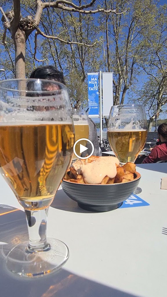 Set Cafe, el bar de la costa de Banyoles — Videos