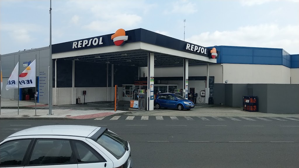 Estacion de Servicio Repsol — Exterior