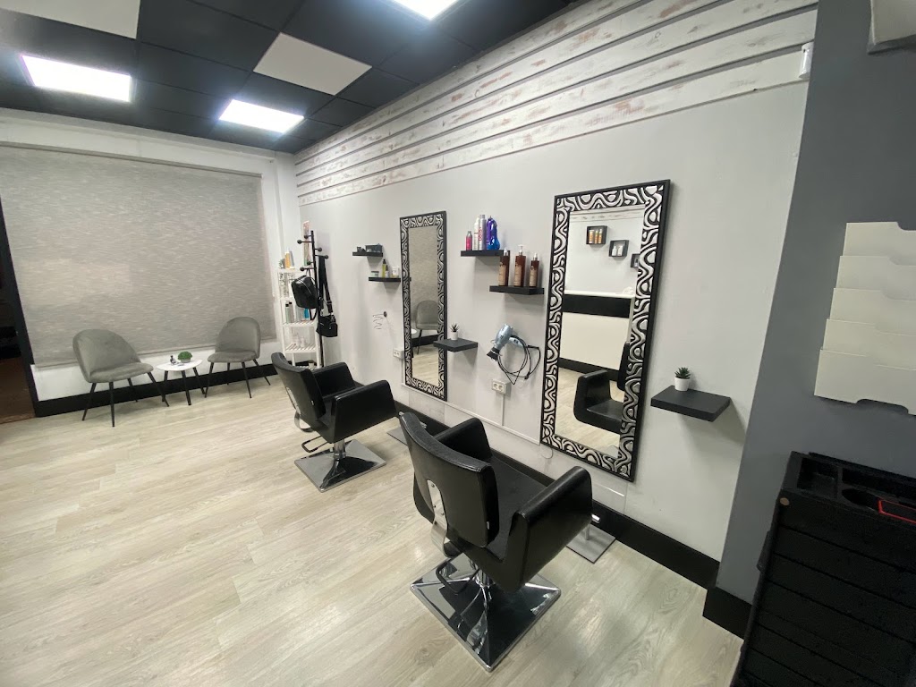 Monica Garcia Peluqueria y estetica — Interior