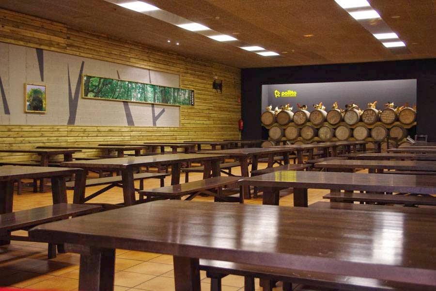 Cerveceria Pollito Barakaldo — Ambiente