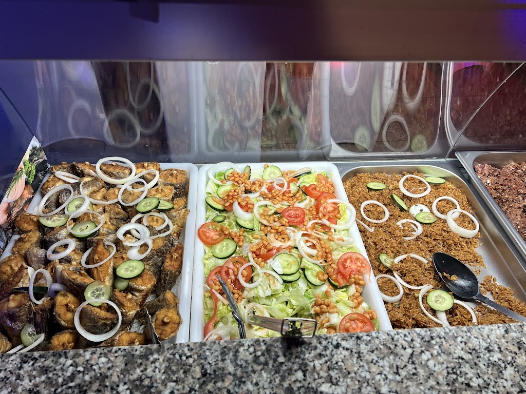 AF PUB RESTAURANT — Comida y bebida
