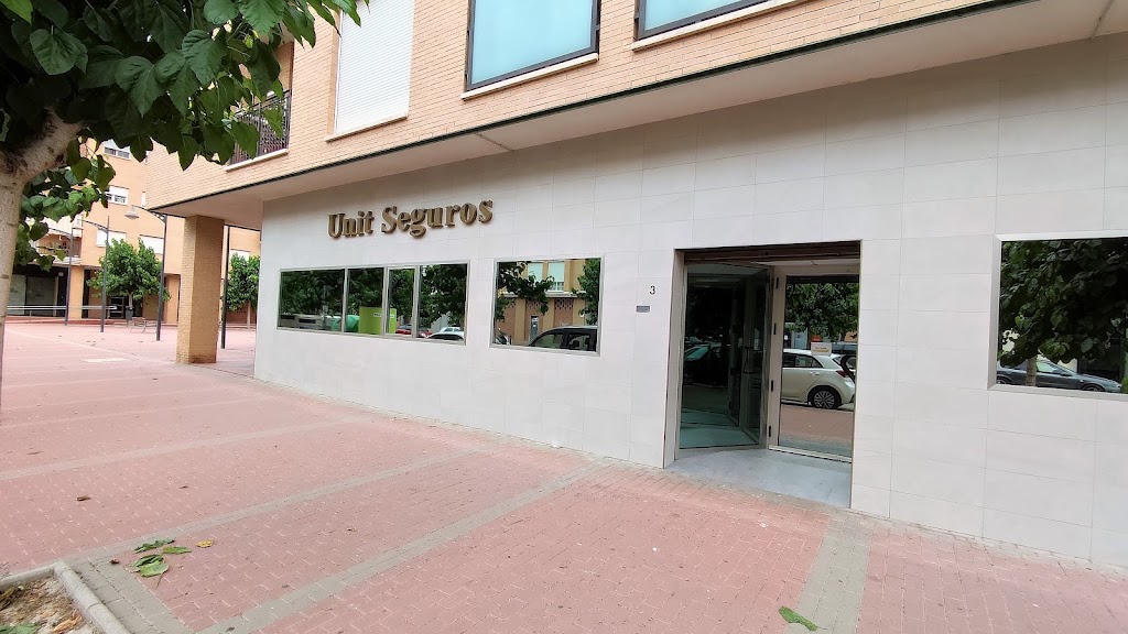 Unit Seguros — Exterior