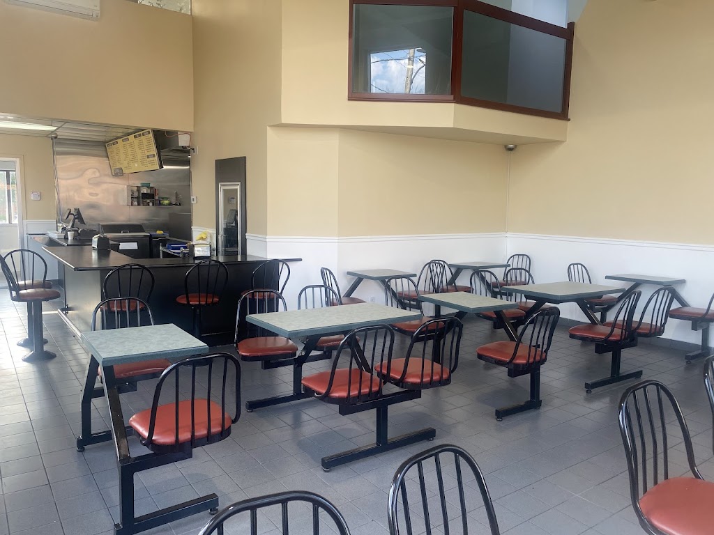 Cantine 272 in Granby