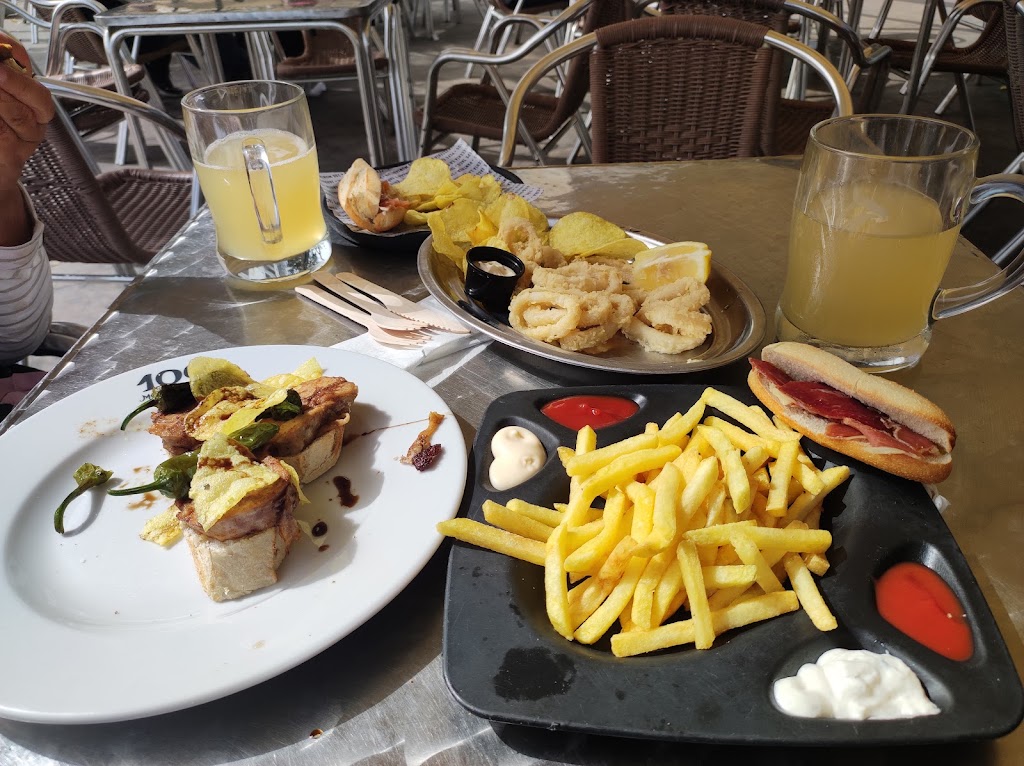 Cien montaditos — Comida y bebida