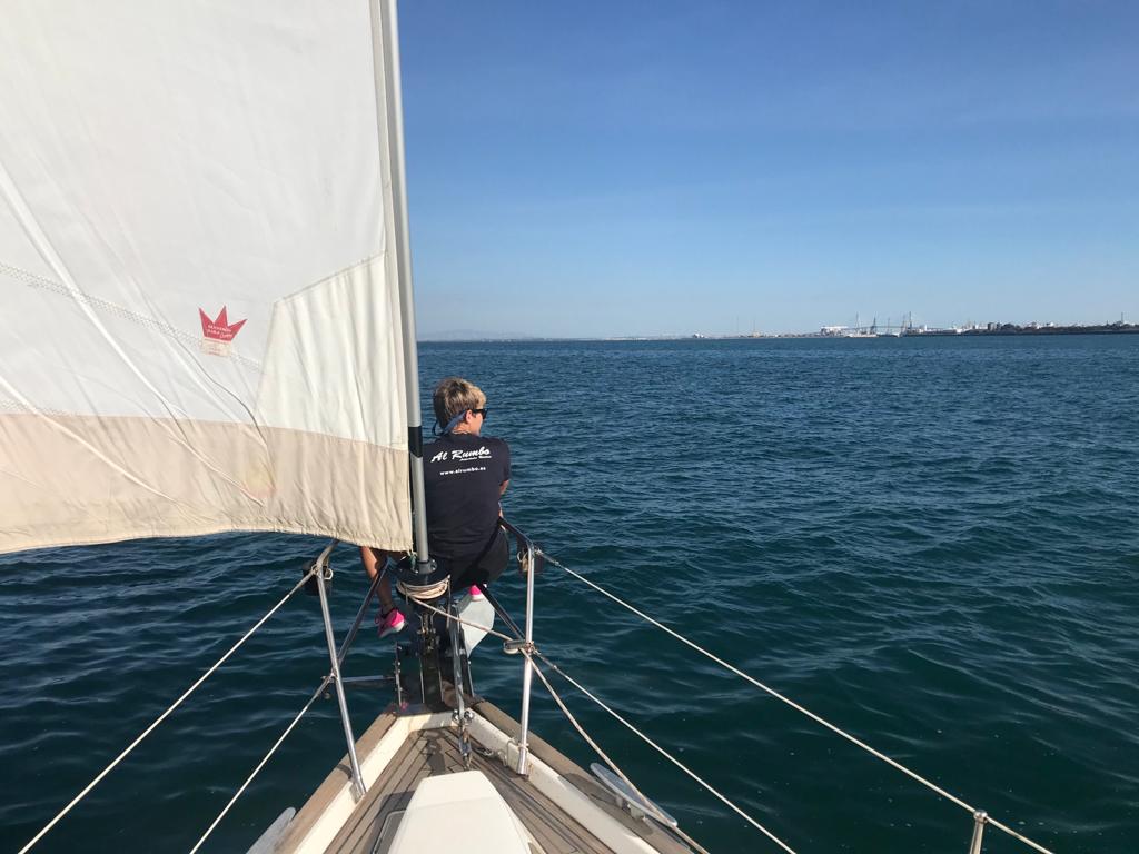 Al Rumbo Actividades Nauticas - Escuela Nautica - Paseos / alquiler de barcos y veleros Cadiz