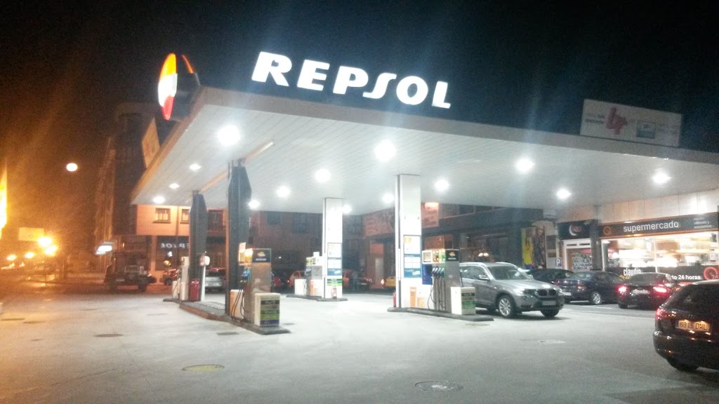 Estacion de Servicio Repsol — Surtidor de combustible