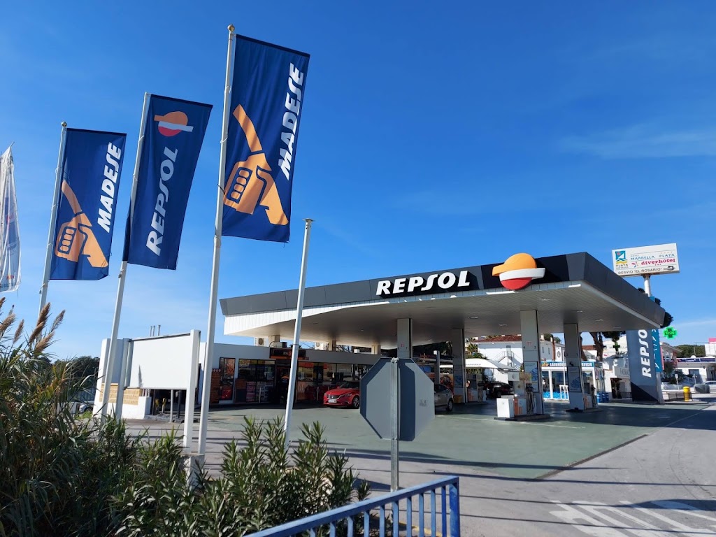 Estacion de Servicio Madese - Repsol — Exterior