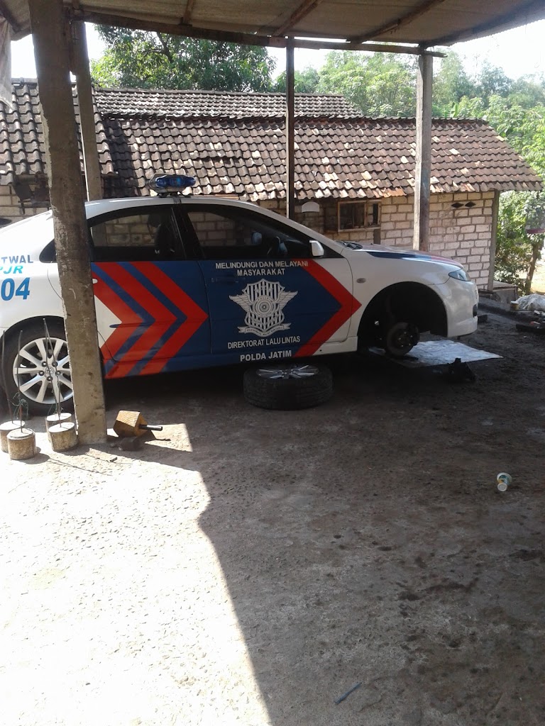 Bengkel Tierod Manunggal Motor (Depan Kampus UNIROW)