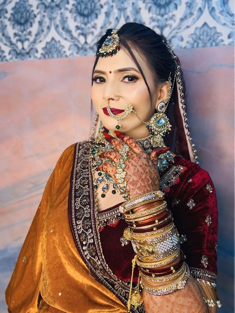 The Looks Changer Beauty Studio