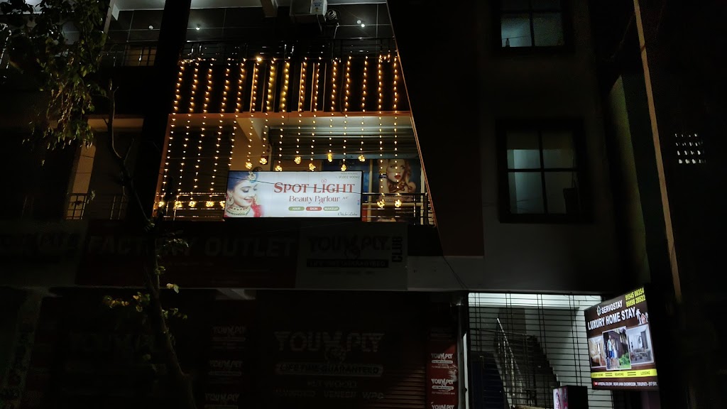 Spotlight Beauty Lounge
