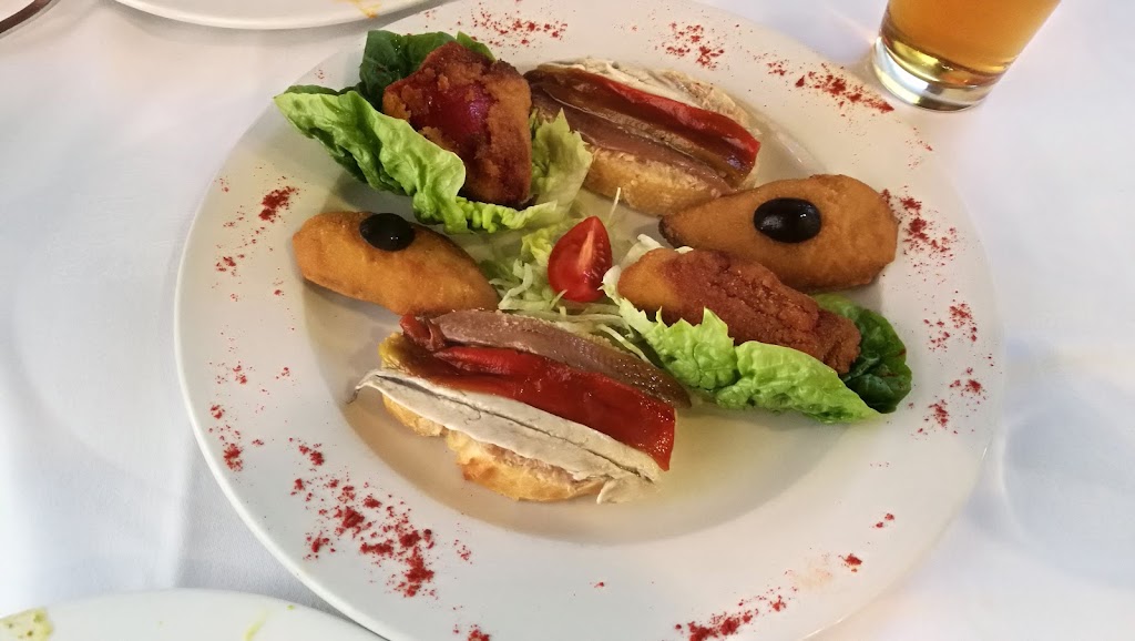 Tres Siglos ( Chuleton de Avila) — Comida y bebida