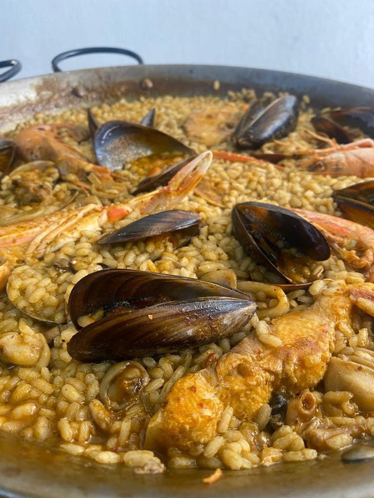 Terrassa Els Cossis — Paella