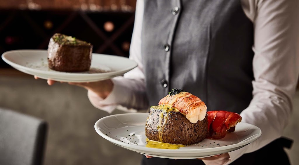  Fleming’s Prime Steakhouse & Wine Bar