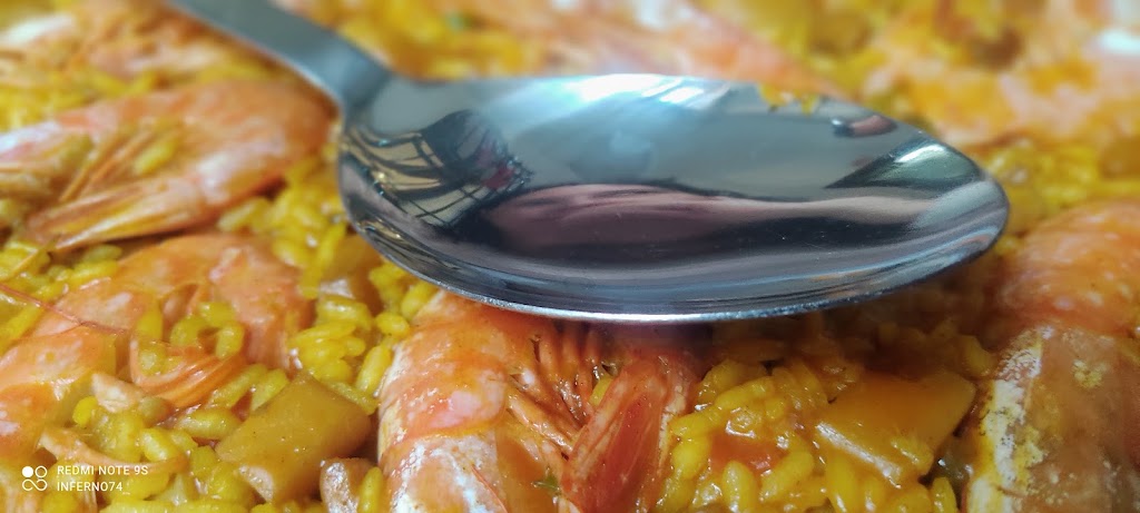 Arroceria Quique "Hotel Alvar Fanez" — Paella