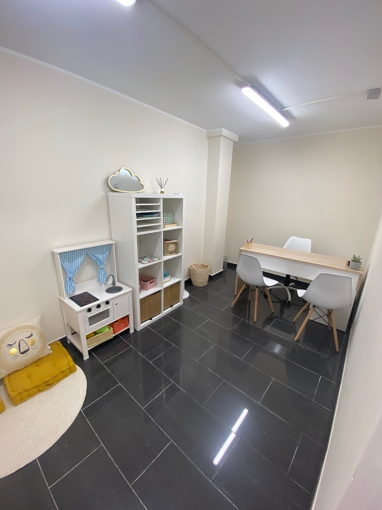 Atenea Language School