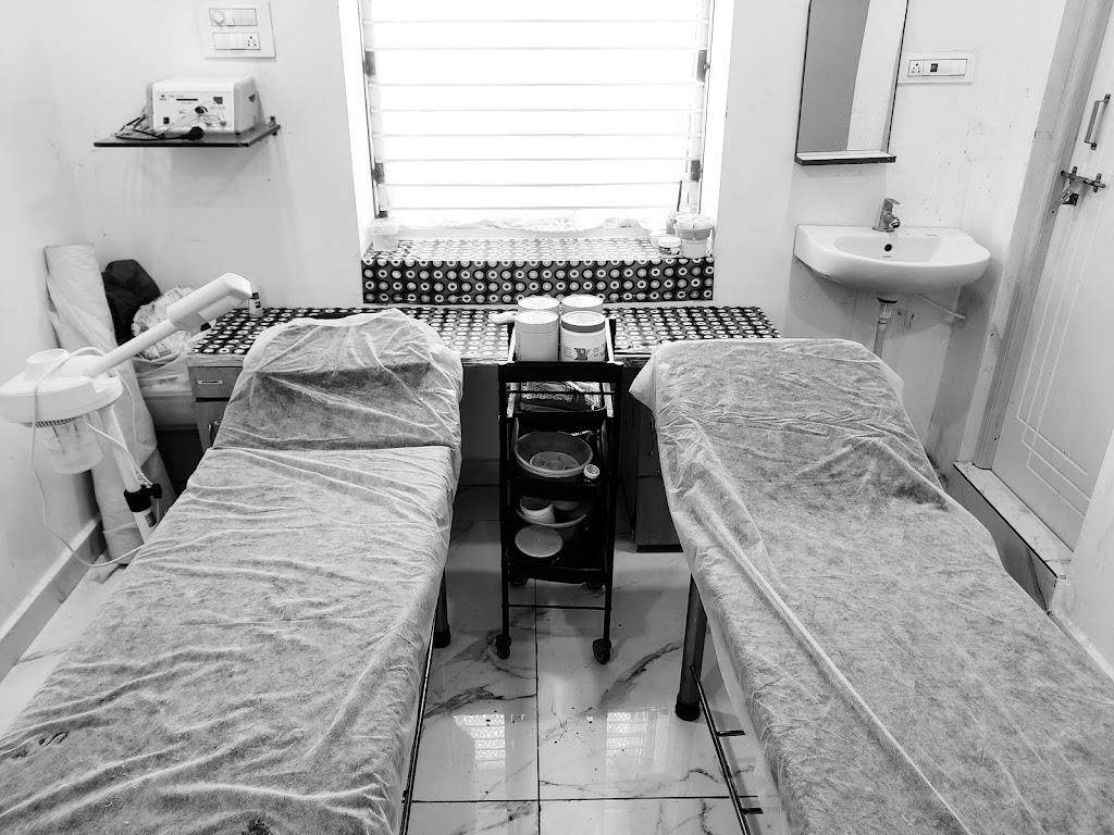 Swapna Beauty Parlour