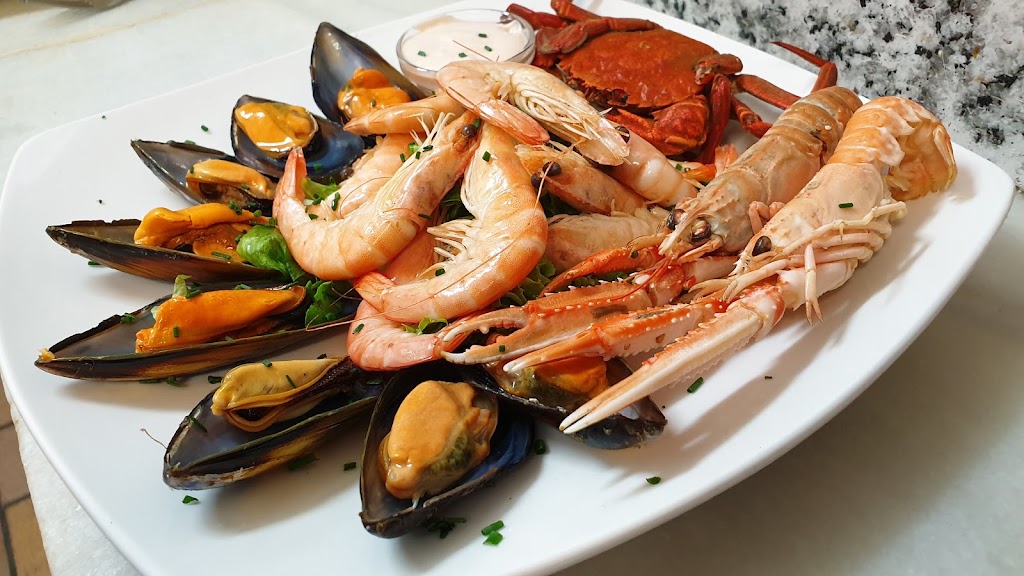 Bar restaurante La Tinaja — Comida y bebida