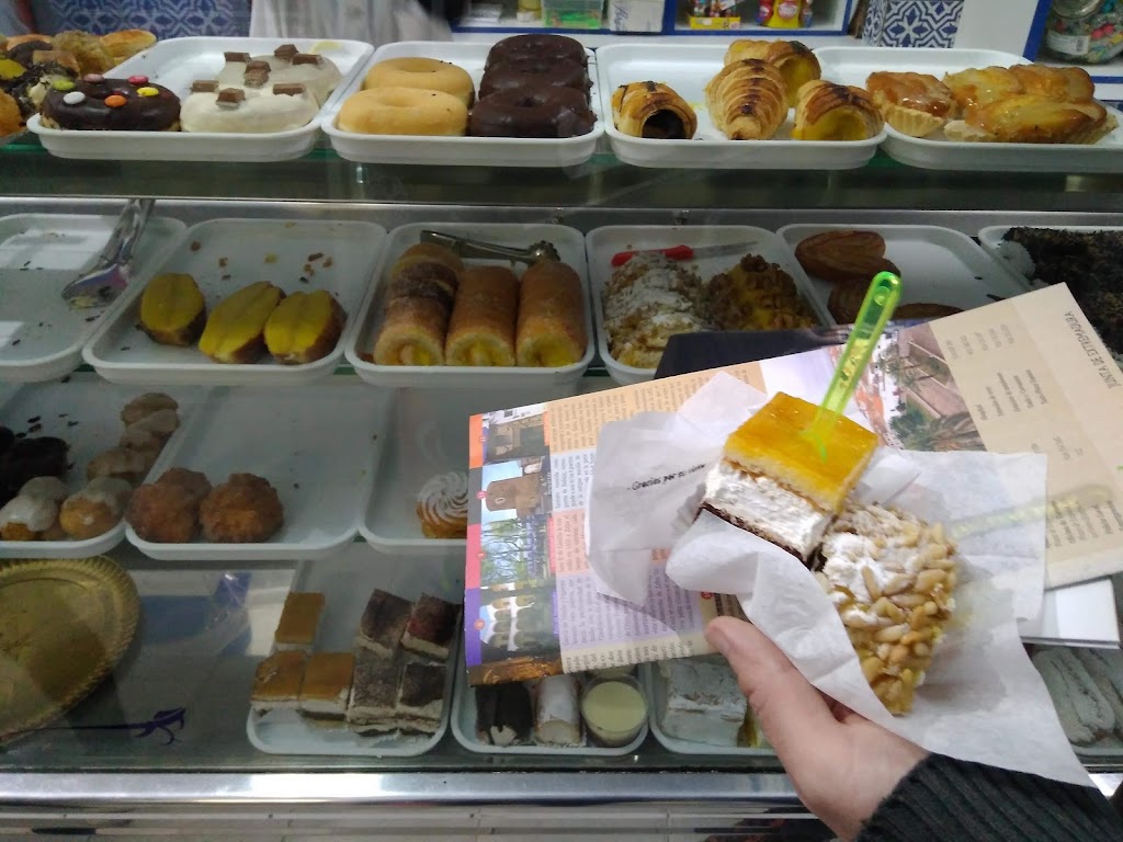 Pasteleria & Confiteria la Argentina — Ambiente