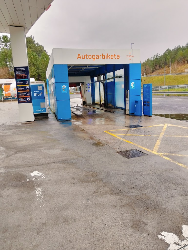 Estacion de Servicio Petronor - Repsol — Surtidor de combustible