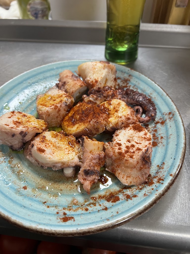 Al Manolo — Comida y bebida