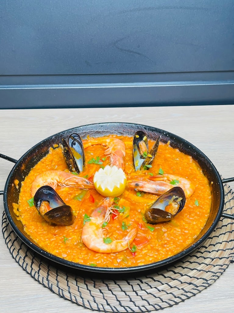 Restaurante Bravo - Grill — Comida y bebida