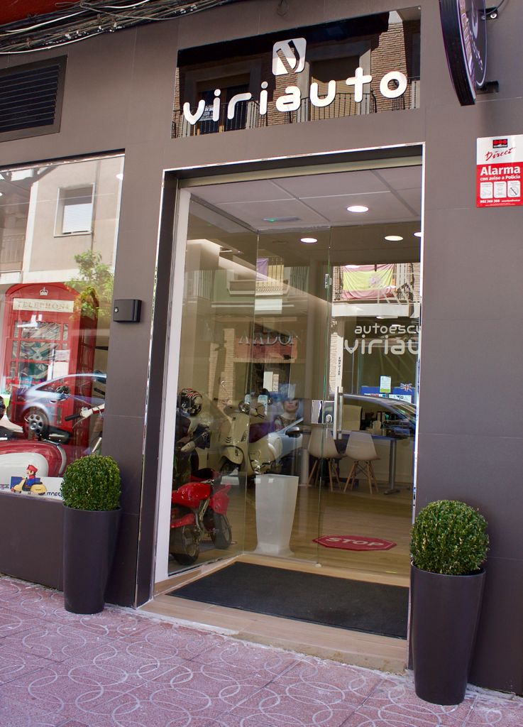 Autoescuela Viriauto — Del propietario