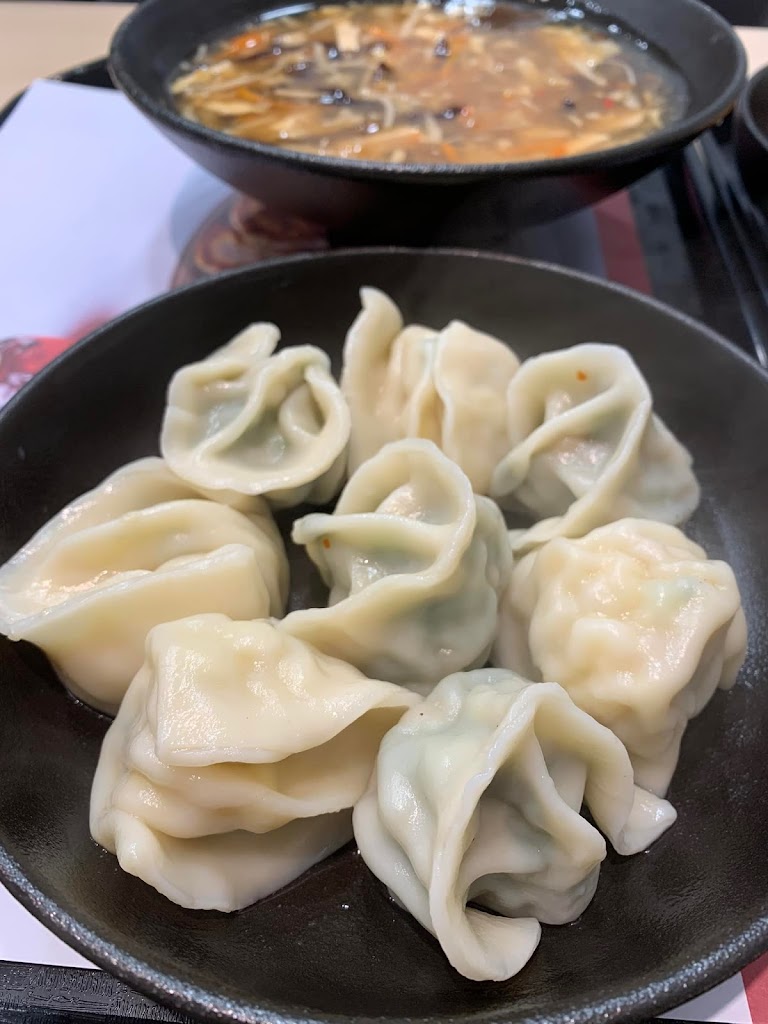 芳珍蔬食-三重五華店-三重必吃麵食|麵食料理|手工水餃|外送美食|水餃推薦|在地推薦美食 的照片