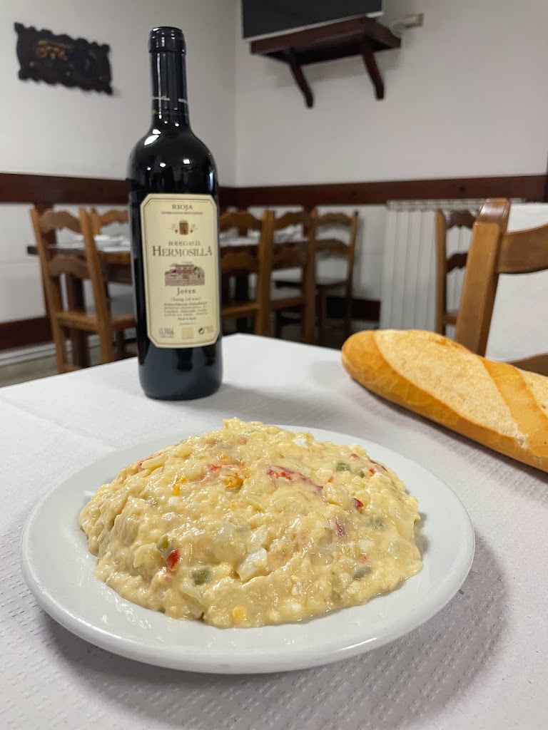 Larrea jatetxe taberna — Comida y bebida
