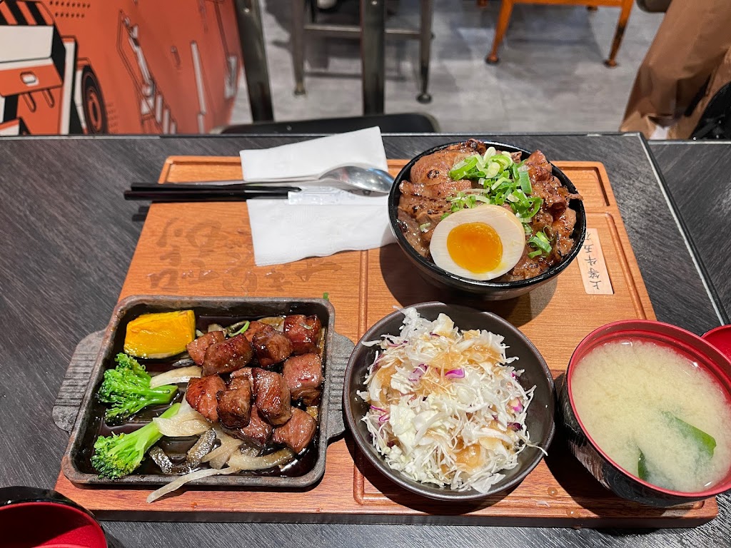 開丼 燒肉 VS 丼飯 台茂購物中心店 的照片