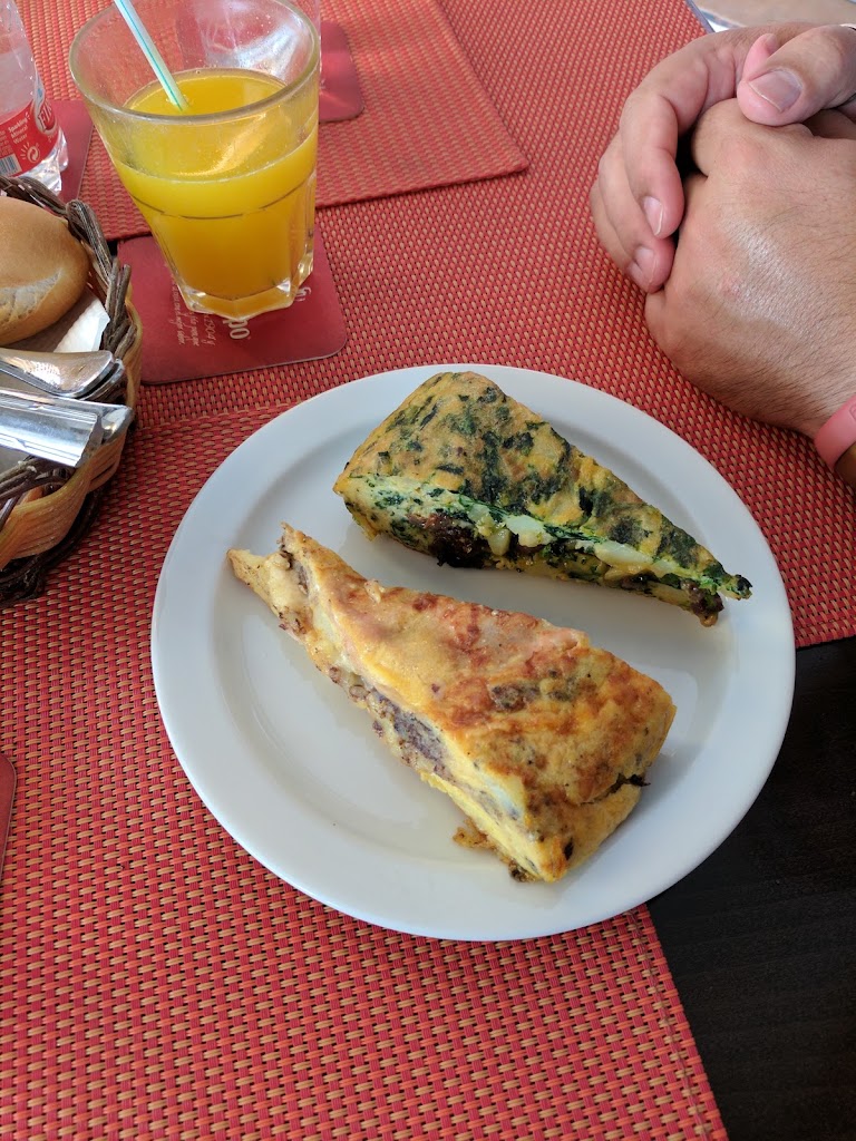 La Esquina Iberica — Comida y bebida