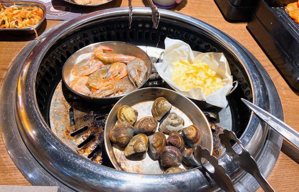 阿豬媽아줌마韓式烤肉吃到飽-北車店 的照片