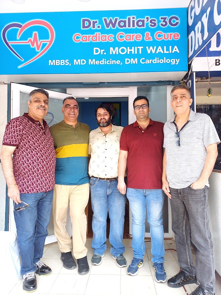 Dr. Dr Mohit Walia Best Senior Interventional Cardiologist Dm Cardiologist In Mohali