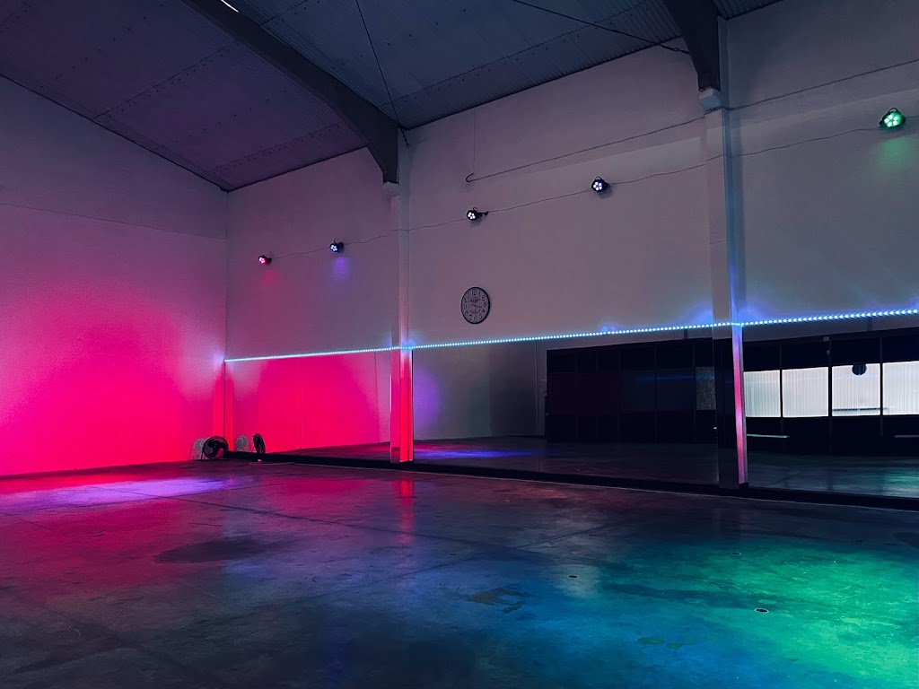 DE LA ROSA Dance Studio