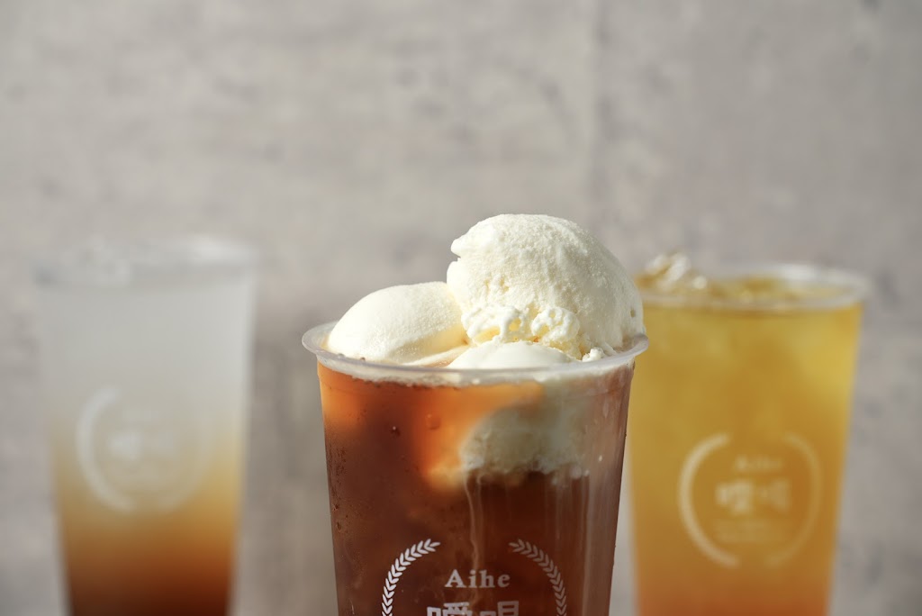 噯喝Aihe -一中飲料店【菊花茶 | 現打果汁｜雙倍布丁奶茶｜酸梅湯】派克雞排前 的照片