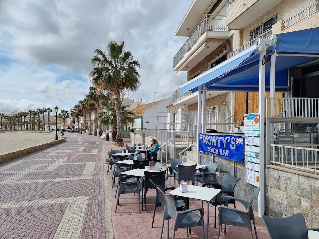 Monty's Cafe Bar Restaurant