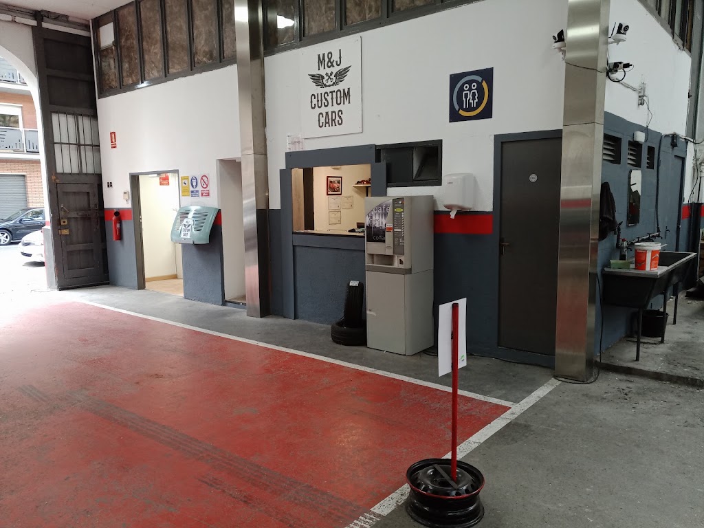 M&J Custom Cars Igualada — Interior
