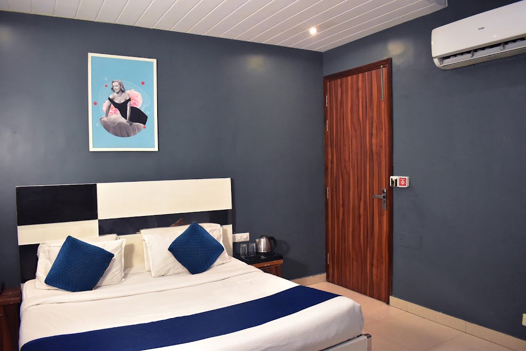 Qotel Hotel Church House Rohini Sector 15