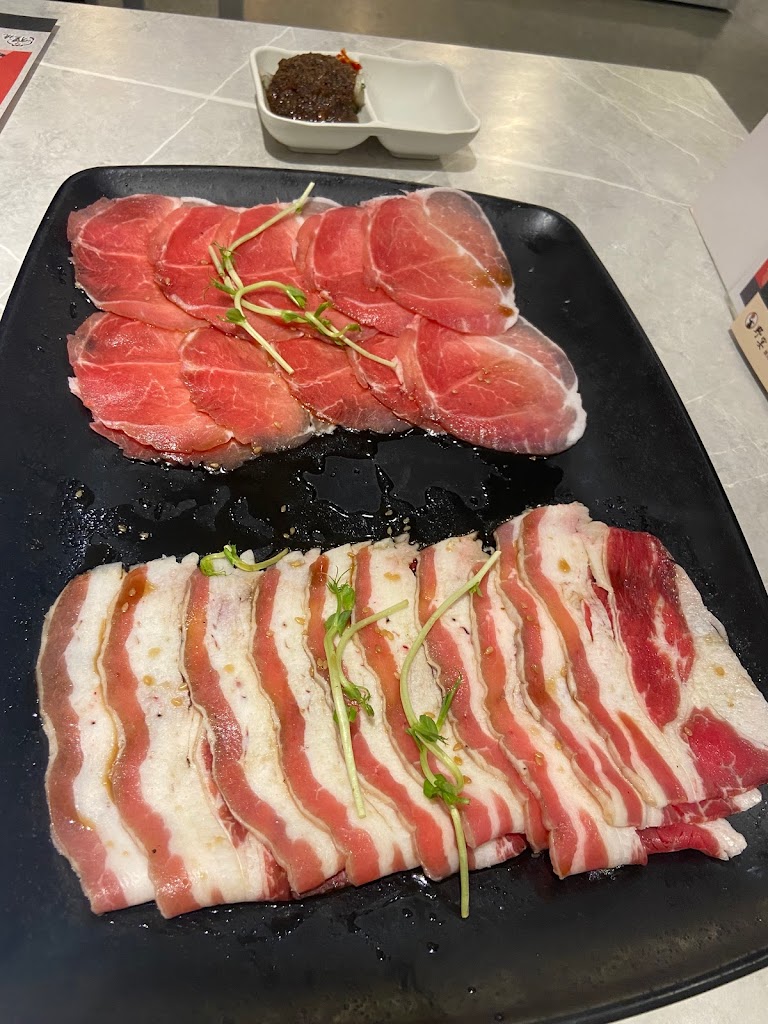 野宴燒肉餐酒館-雲林斗六旗艦店 的照片