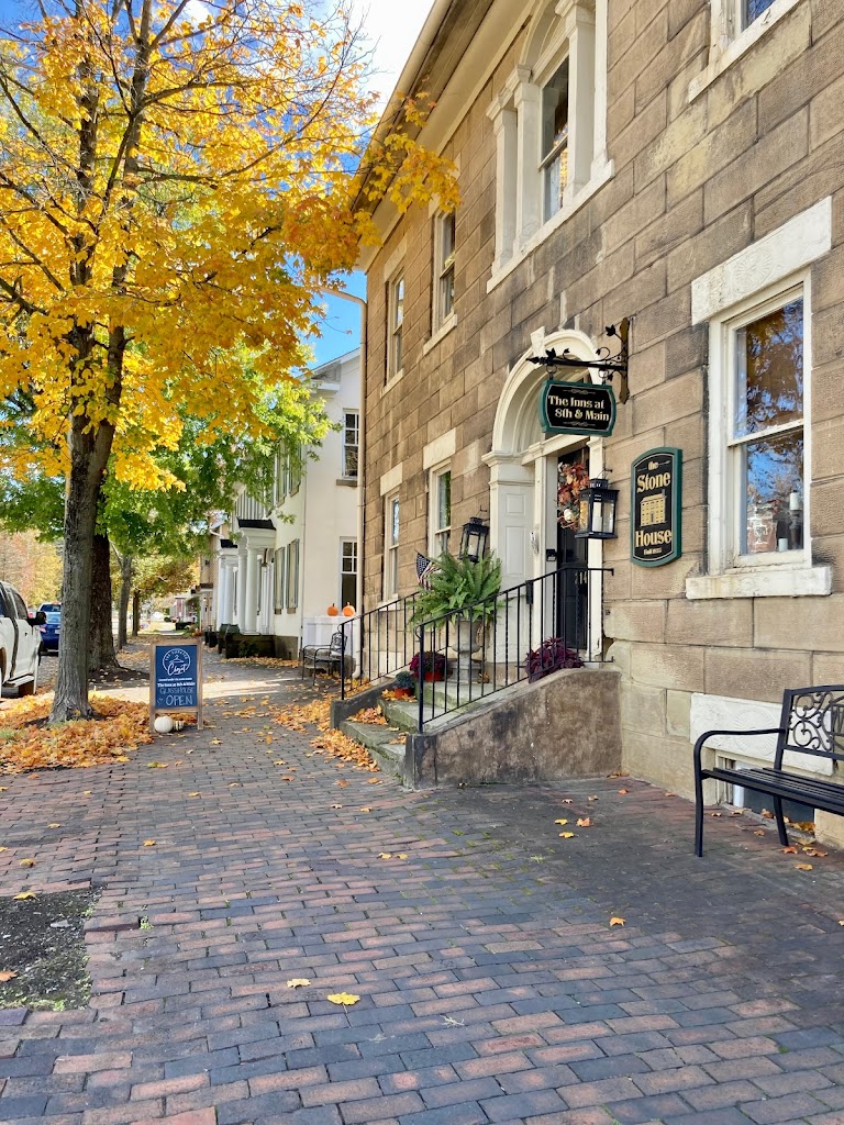 The Inns at 8th and Main