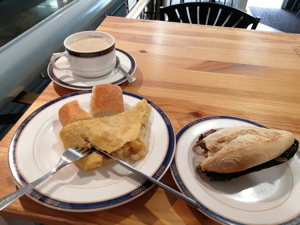 Bar El Chicote — Comida y bebida