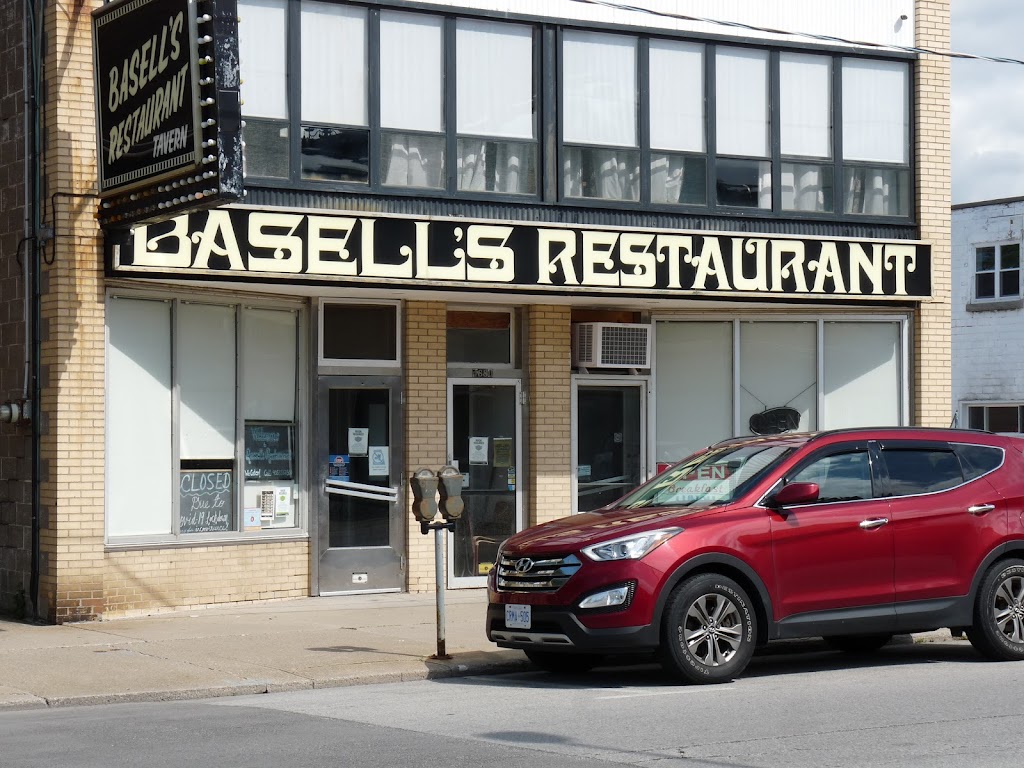 Basell’s Restaurant & Tavern in Niagara-Falls