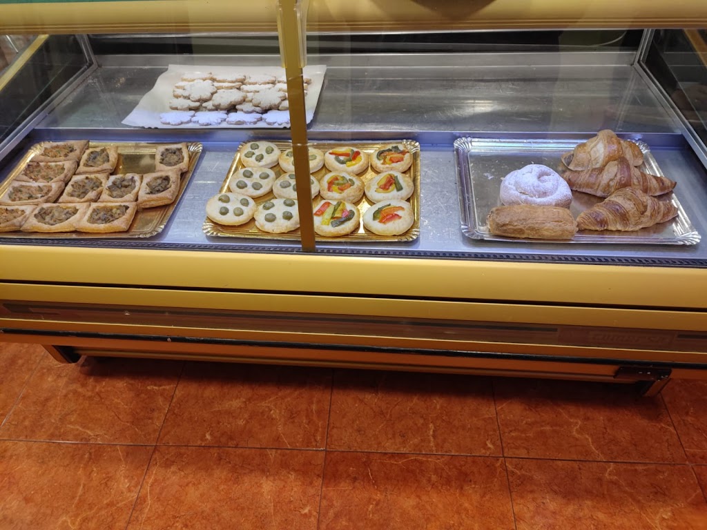 Bar ca la mari hola el cala mari sa trasladat amb restaurant can masonet cornella de terri caretera pujals nr 2