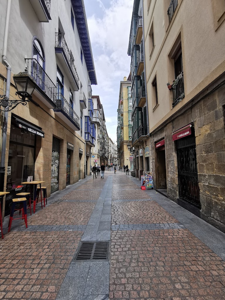 Escudo conmemorativo al Almirante Jose de Mazarredo