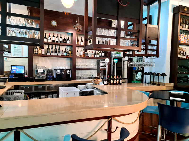 Restaurante 12 Tapas — Ambiente