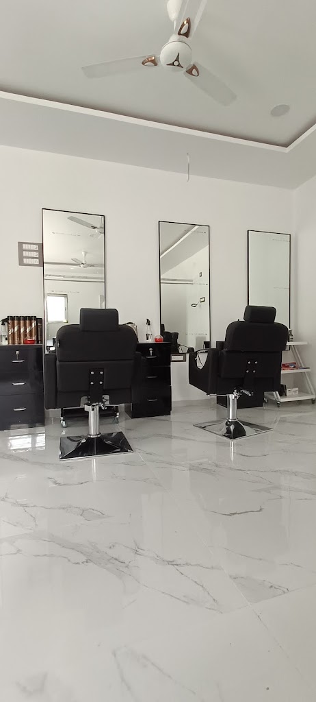 Roop Shringar Beauty Parlour And Academy