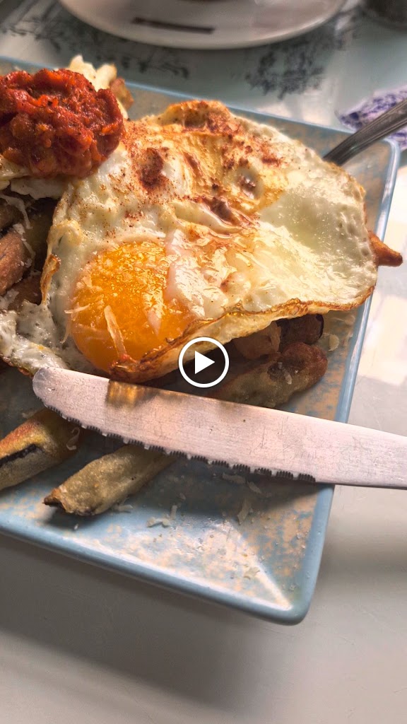 Bar El Huevo Estrellado — Videos