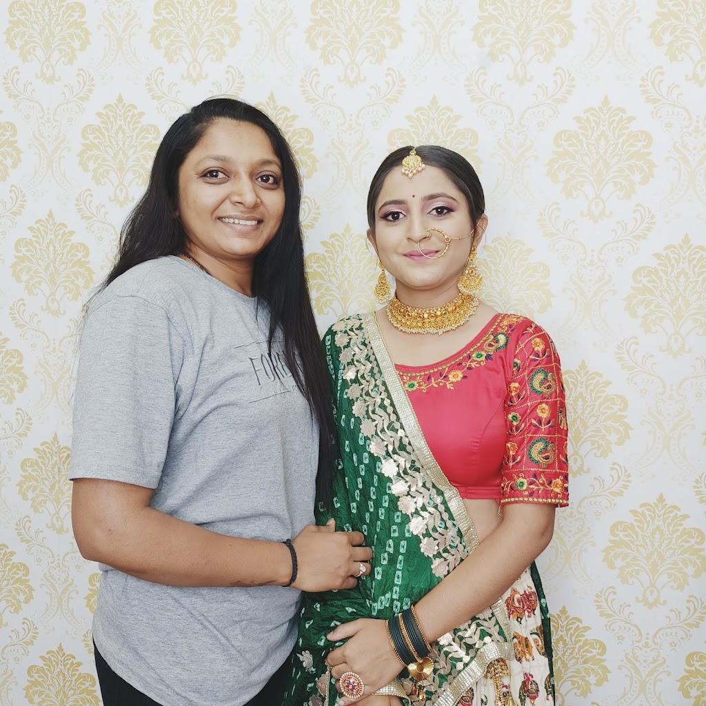 Pari Beauty Parlour7