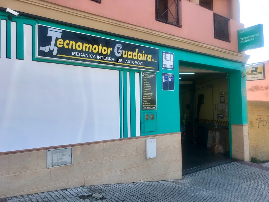 Tecnomotor Guadaira — Exterior