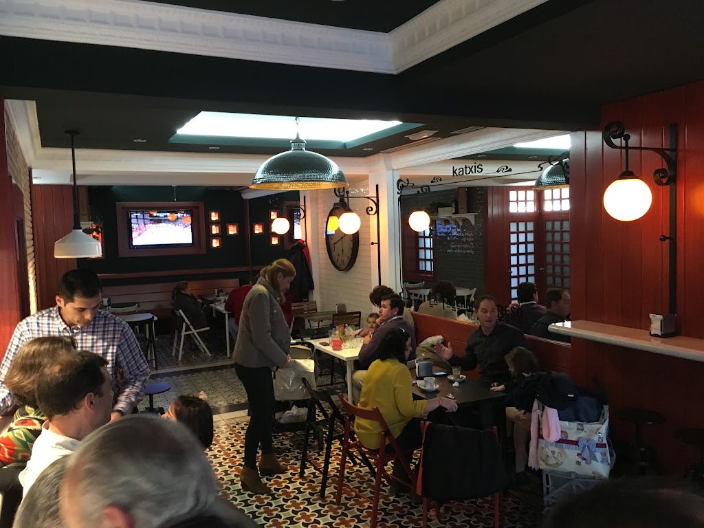 Katxis la taberna el beso — Ambiente