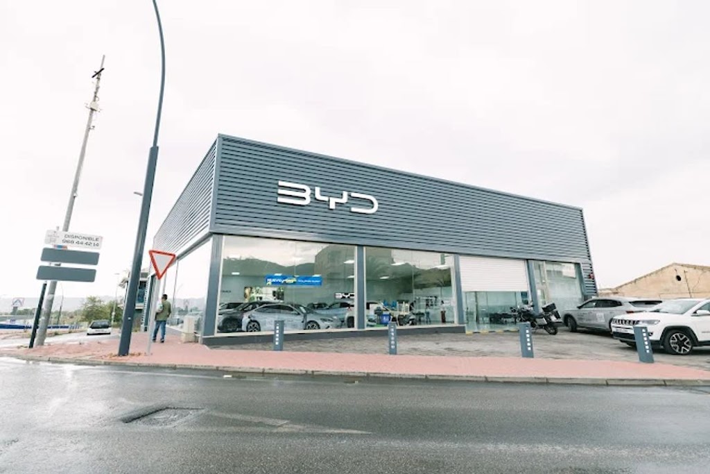 BYD Lorca